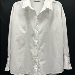Zara Women’s Classic White Button Front Short XL Wide Cuffs Closet Staple
